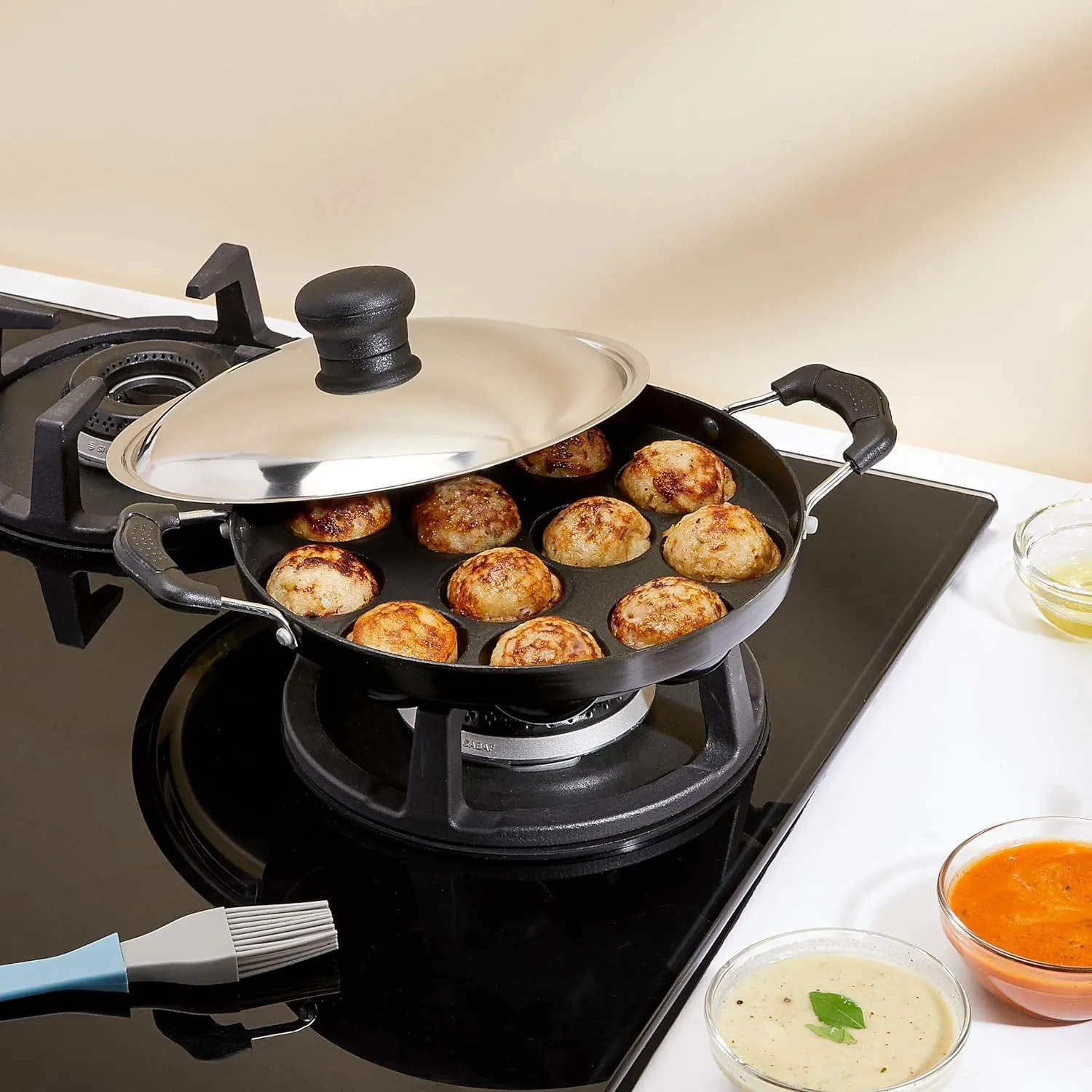 Amazon Brand - Solimo Die Cast Aluminium Non-Stick Appam Patra/Paniyarakkal with Stainless Steel Lid | 12 Cup Capacity | Gas Stove and Induction Compatible | Ergonomic Handle