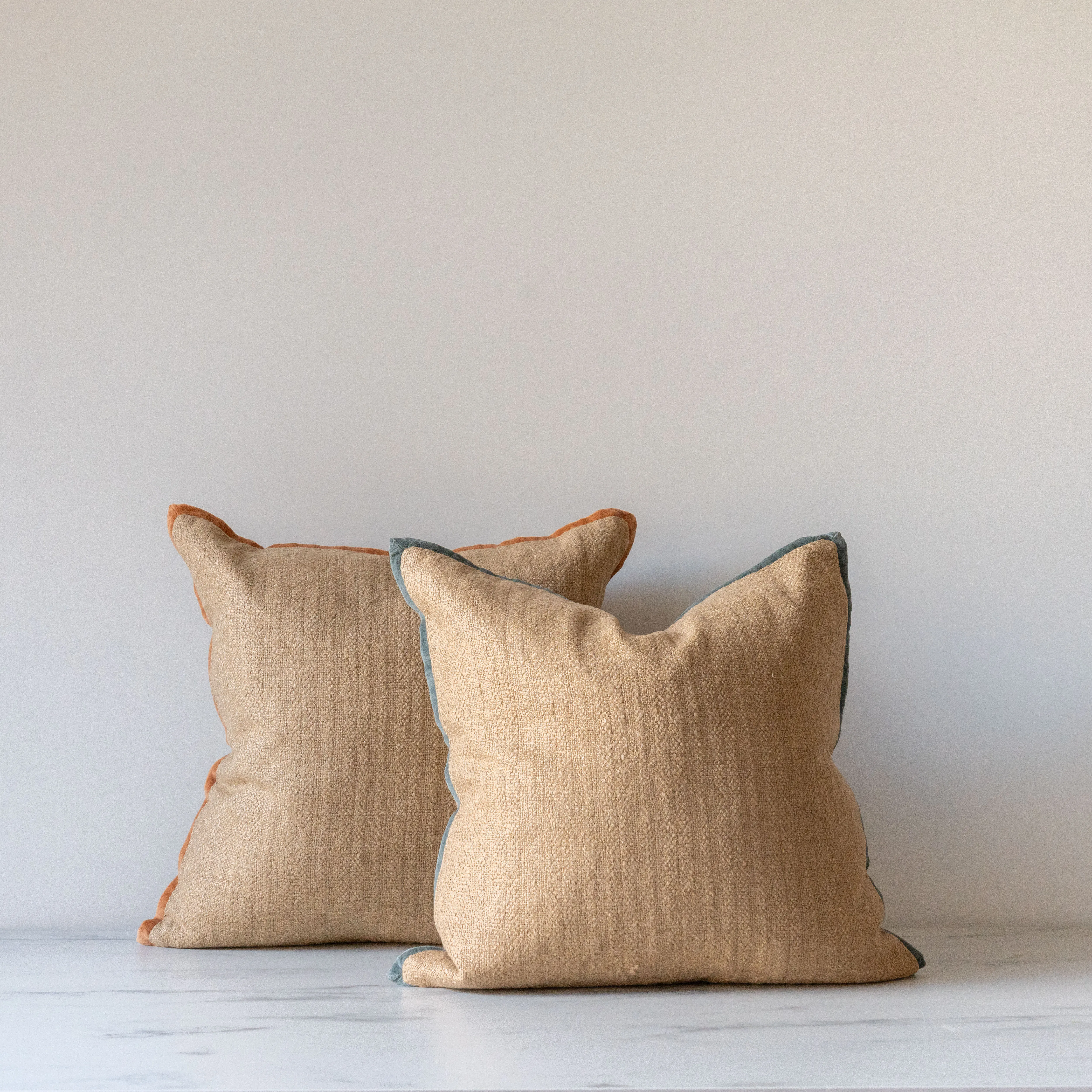 Amber Lewis x Loloi Aveline Natural/Rust Pillow Cover