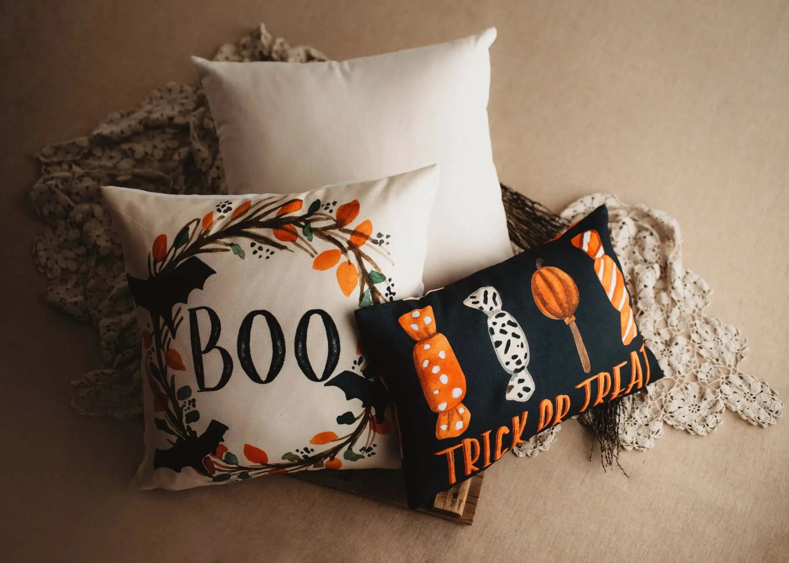 Boo Halloween Wreath Pillow Cover |  Fall decor | Farmhouse Pillows | Country Decor | Fall Throw Pillows | Cute Throw Pillows | Gift for her